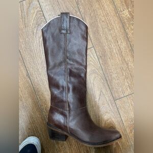 NwoB $850 Johanna Ortiz boots
